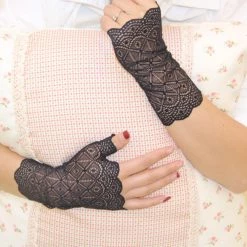 Cradle Of Goth Lace Gloves MISCELLANEOUS